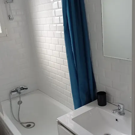 Renove Hypercentre A 5 Minutes A Pied דירה